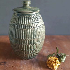 Ceramic Fluted Lid Pot